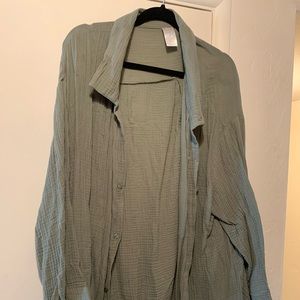 NWOT flowy shirt size 1x.